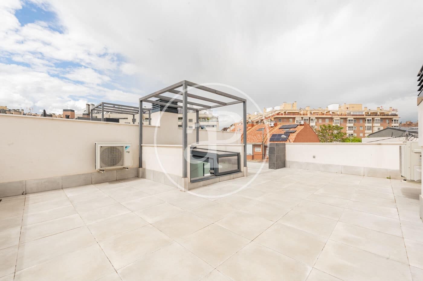 3 soveværelse Villa til salg i Madrid by med swimmingpool - € 1.400.000 (Ref: 8970704)