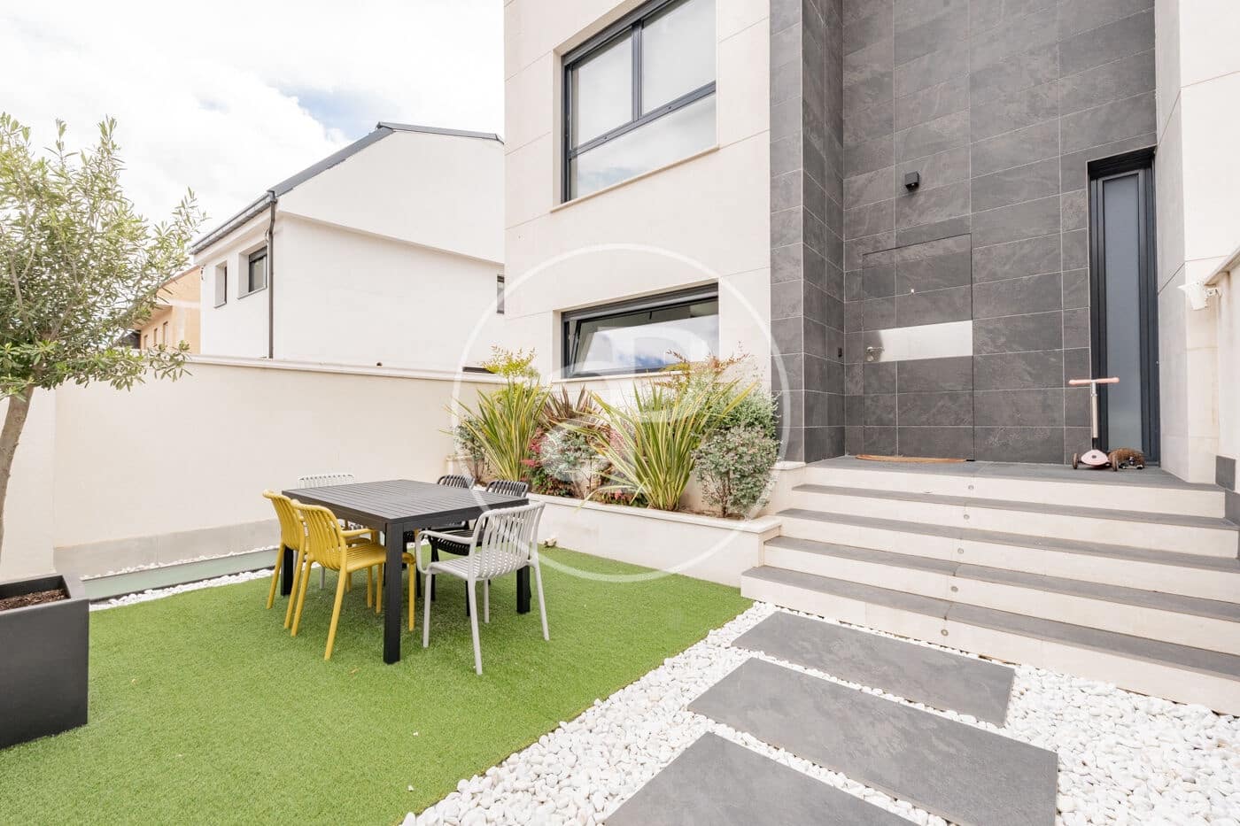 3 soveværelse Villa til salg i Madrid by med swimmingpool - € 1.400.000 (Ref: 8970704)