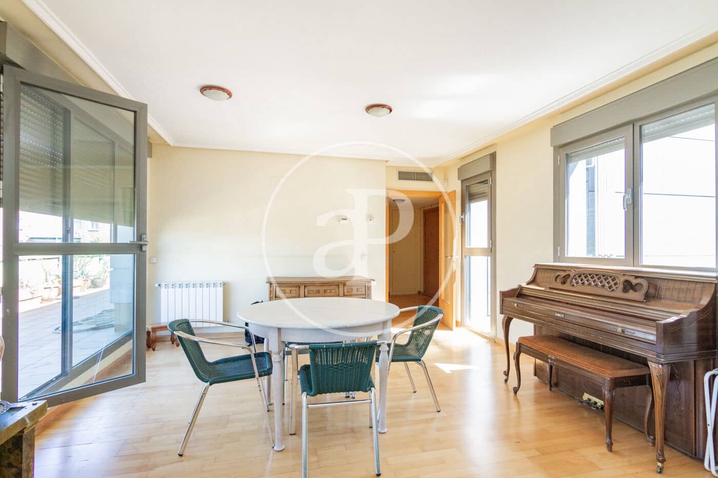 3 soveværelse Penthouse til salg i Madrid by med swimmingpool - € 1.750.000 (Ref: 8973090)