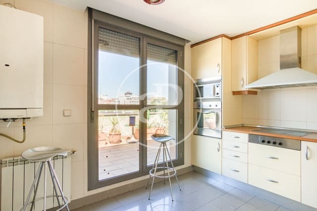 3 soverom Penthouse til salgs i Guindalera, Madrid by med svømmebasseng - € 1 750 000 (Ref: 8973090)