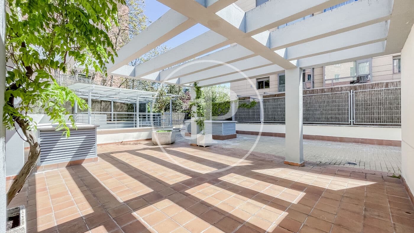 3 soveværelse Penthouse til salg i Madrid by med swimmingpool - € 1.750.000 (Ref: 8973090)