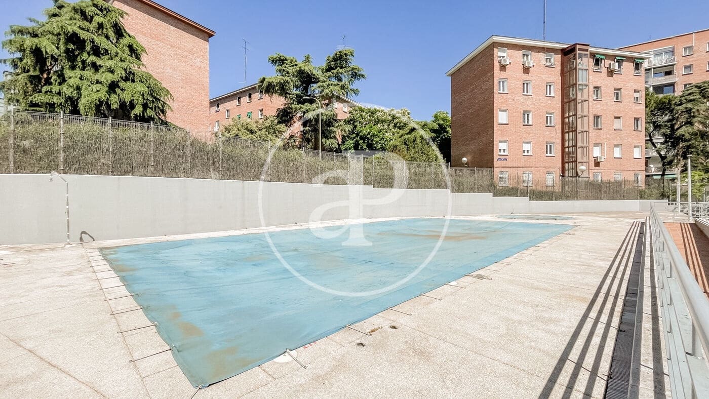 3 soveværelse Penthouse til salg i Madrid by med swimmingpool - € 1.750.000 (Ref: 8973090)
