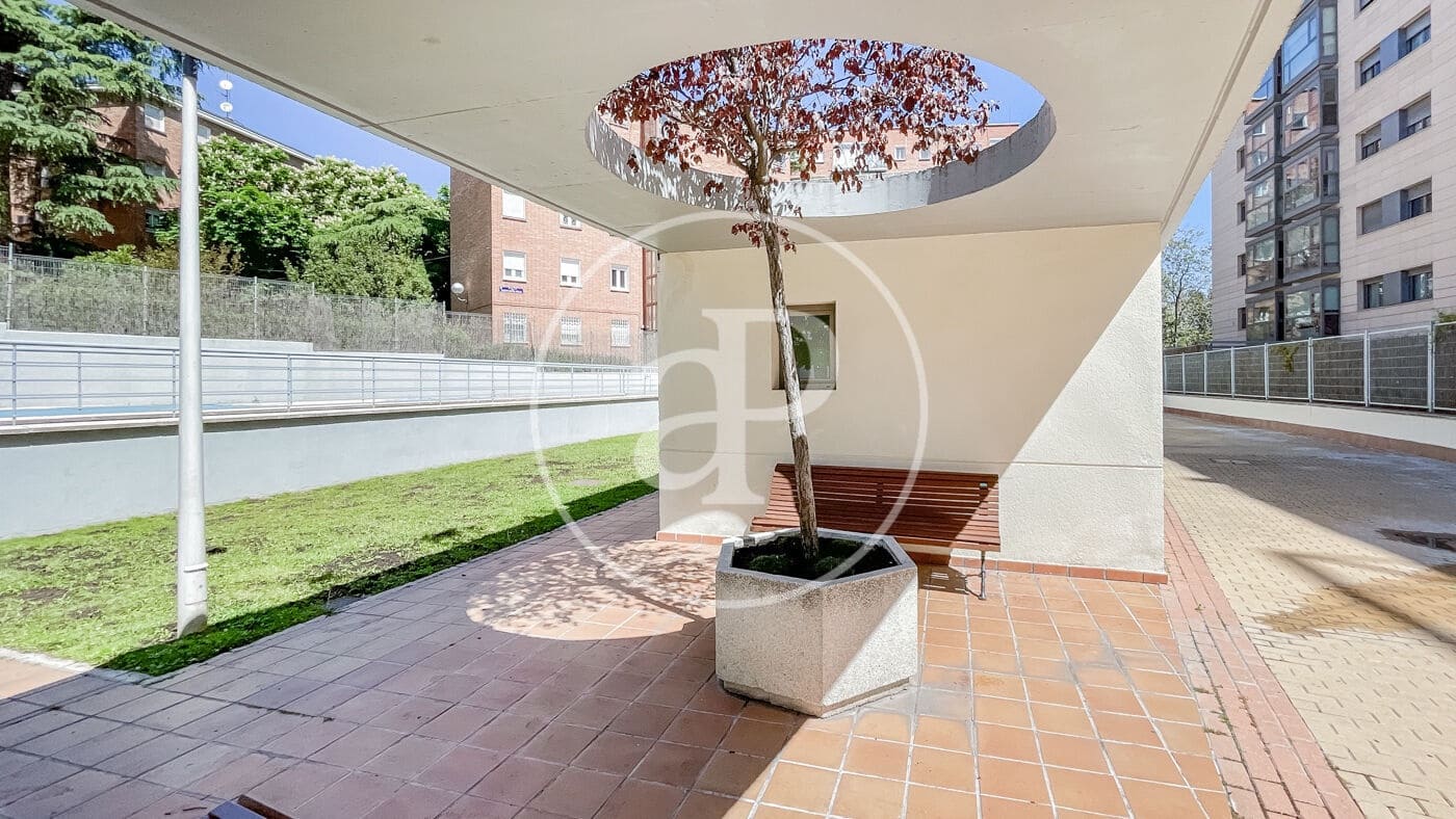 3 soveværelse Penthouse til salg i Madrid by med swimmingpool - € 1.750.000 (Ref: 8973090)