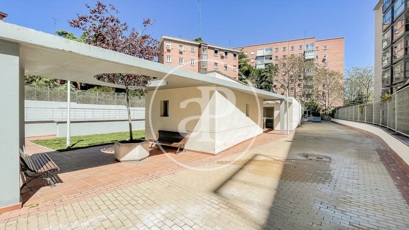 3 soveværelse Penthouse til salg i Madrid by med swimmingpool - € 1.750.000 (Ref: 8973090)