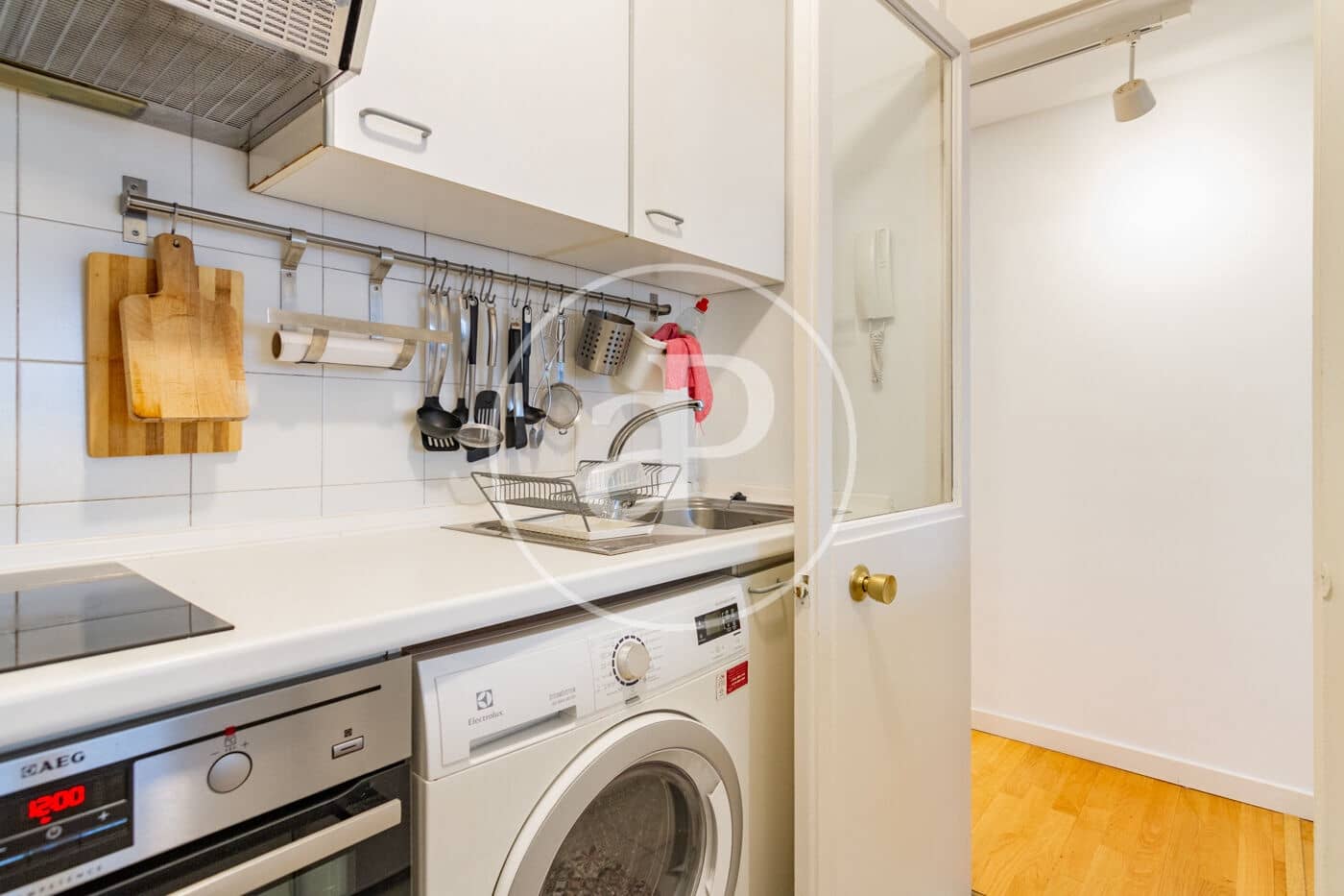 2 bedroom Apartment for rent in Madrid city - € 2,300 (Ref: 8973095)
