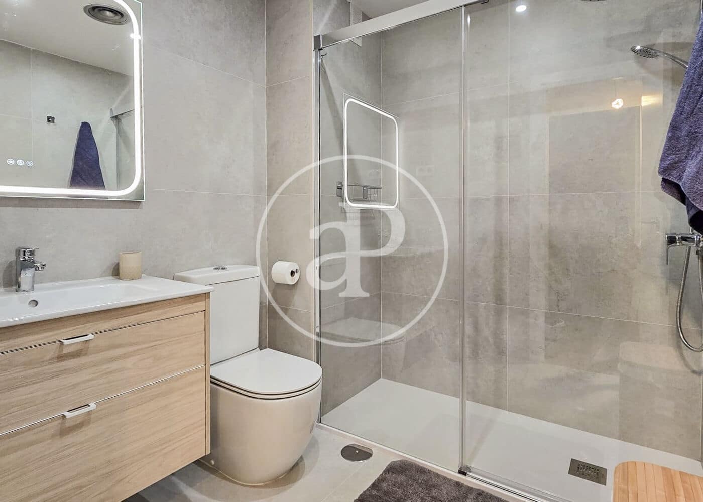 2 bedroom Apartment for rent in Madrid city - € 2,300 (Ref: 8973095)