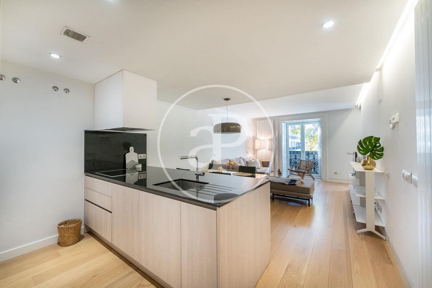 1 sovrum Lägenhet att hyra i Madrid stad - 3 200 € (Ref: 8976467)