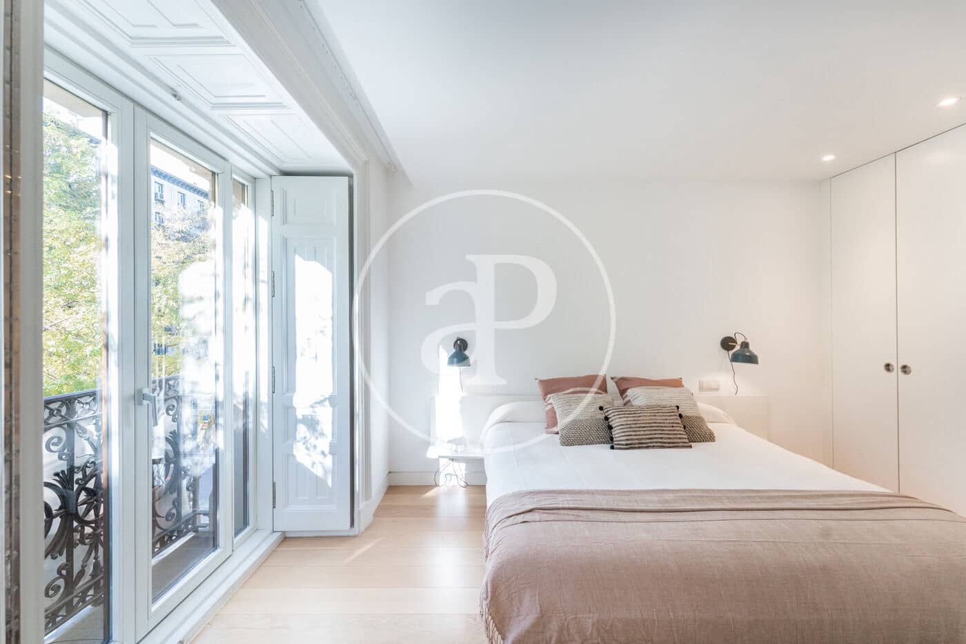 1 sovrum Lägenhet att hyra i Madrid stad - 3 200 € (Ref: 8976467)