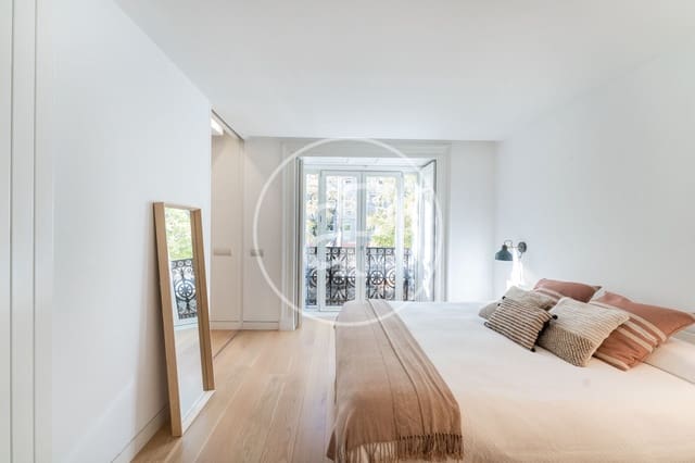 1 soveværelse Lejlighed til leje i Almagro, Madrid by - € 3.200 (Ref: 8976467)