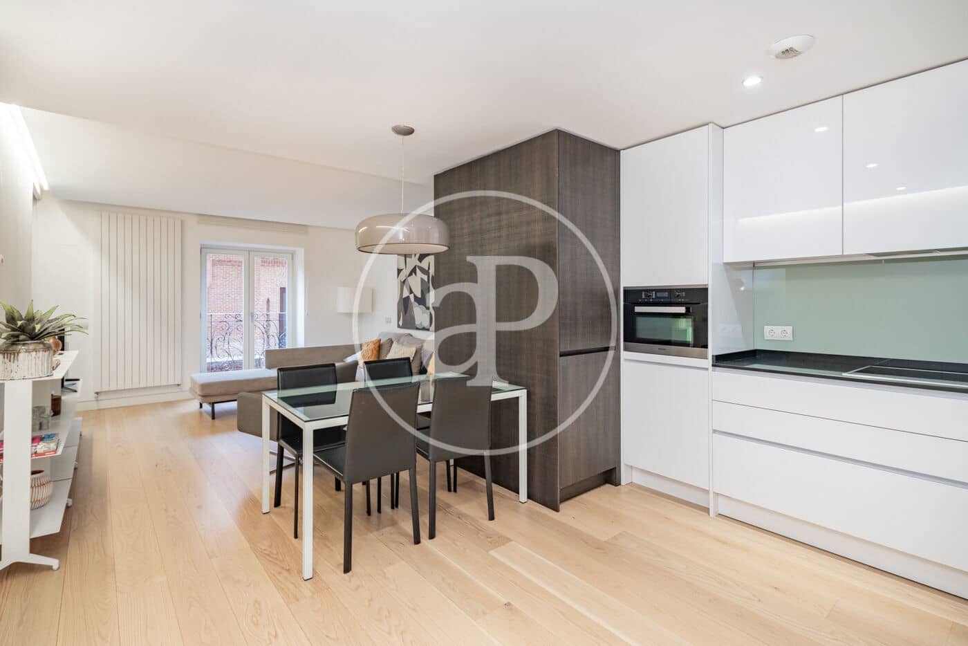 1 soveværelse Lejlighed til leje i Madrid by - € 3.200 (Ref: 8976469)