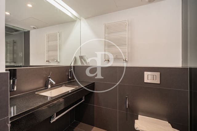 1 soveværelse Lejlighed til leje i Almagro, Madrid by - € 3.200 (Ref: 8976469)