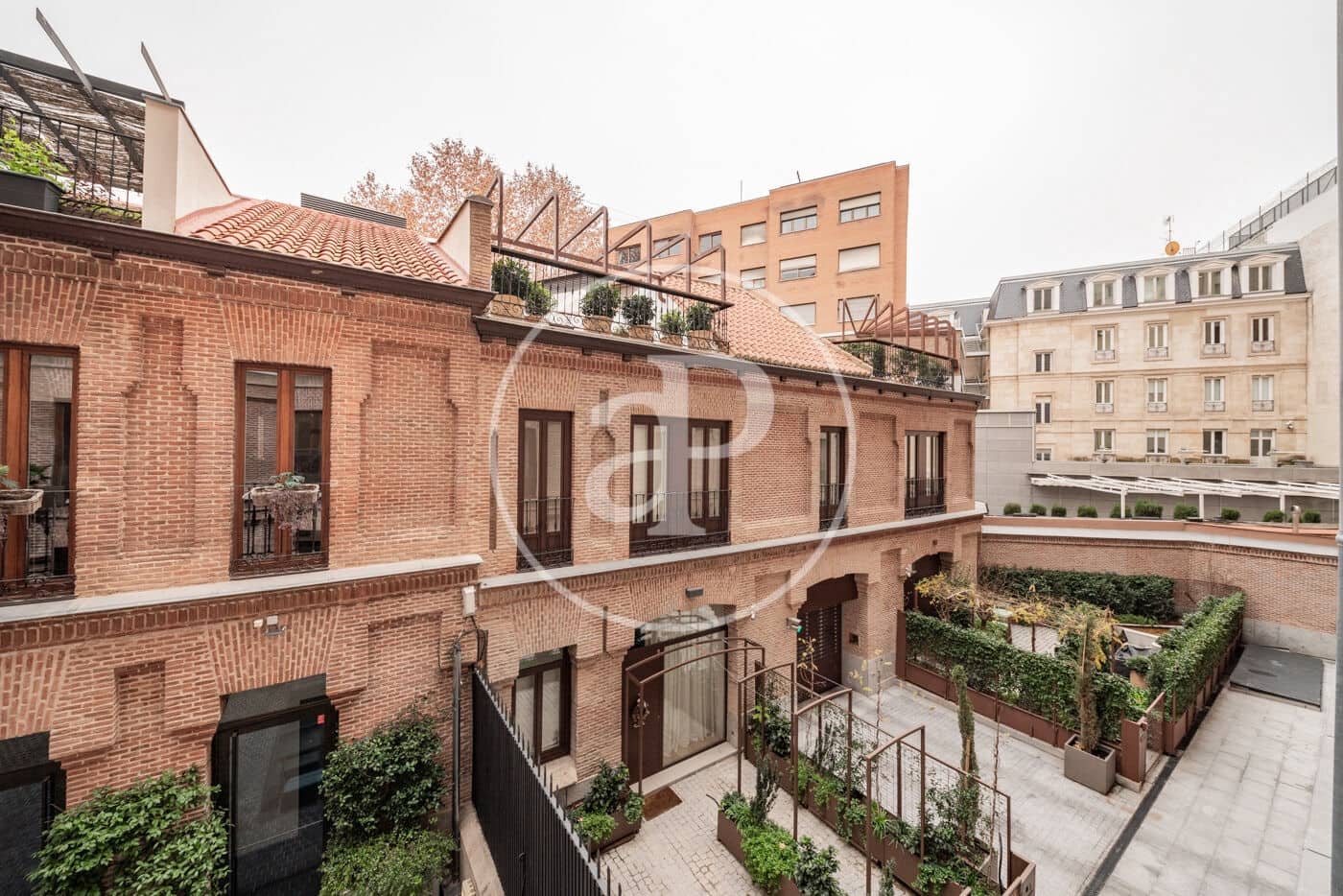 1 soveværelse Lejlighed til leje i Madrid by - € 3.200 (Ref: 8976469)