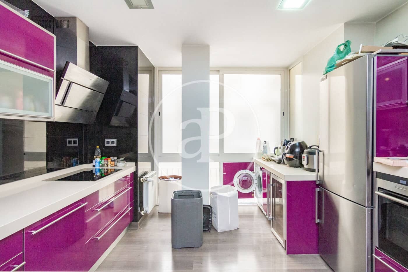 4 soveværelse Lejlighed til leje i Madrid by - € 3.500 (Ref: 8979669)