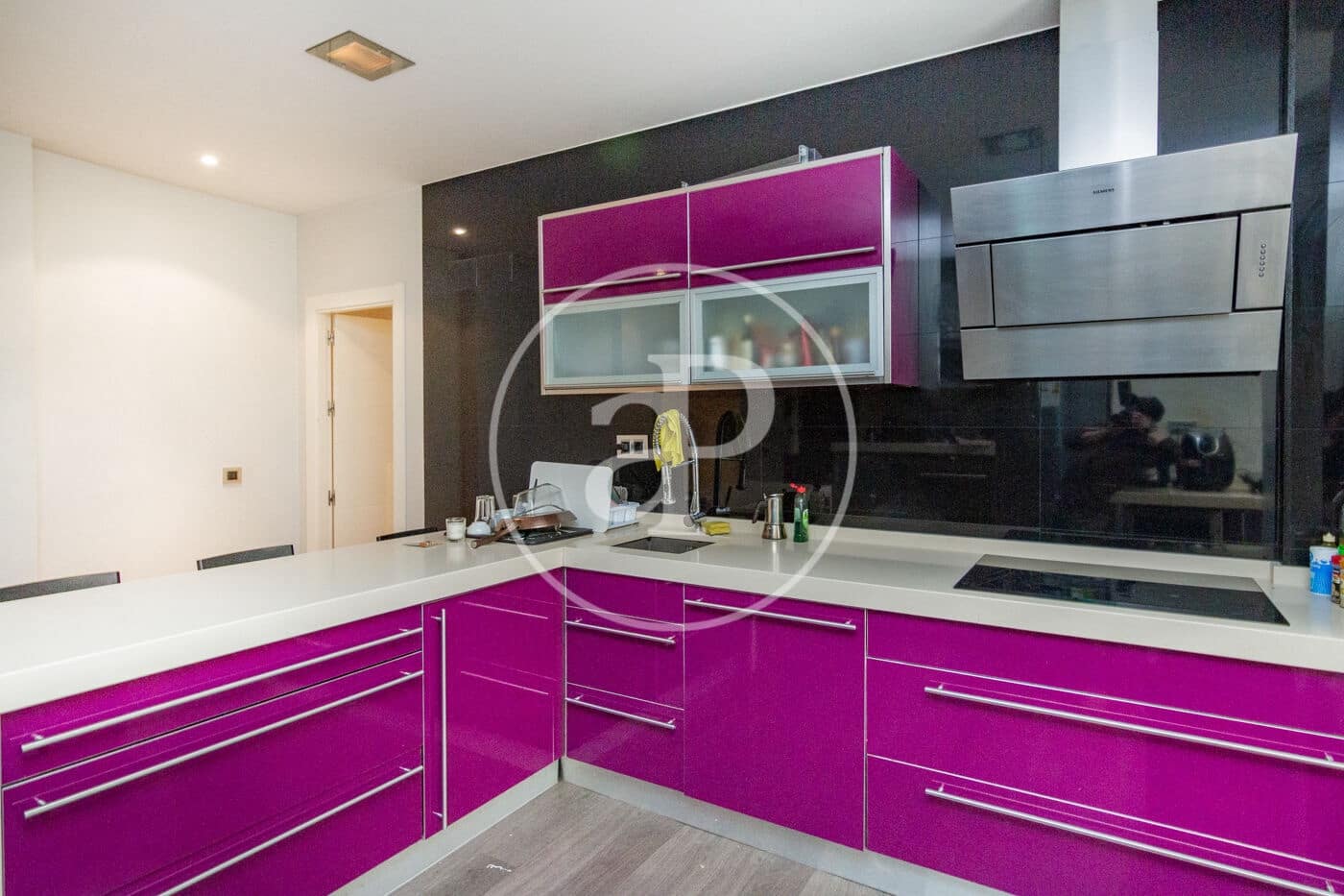 4 soveværelse Lejlighed til leje i Madrid by - € 3.500 (Ref: 8979669)