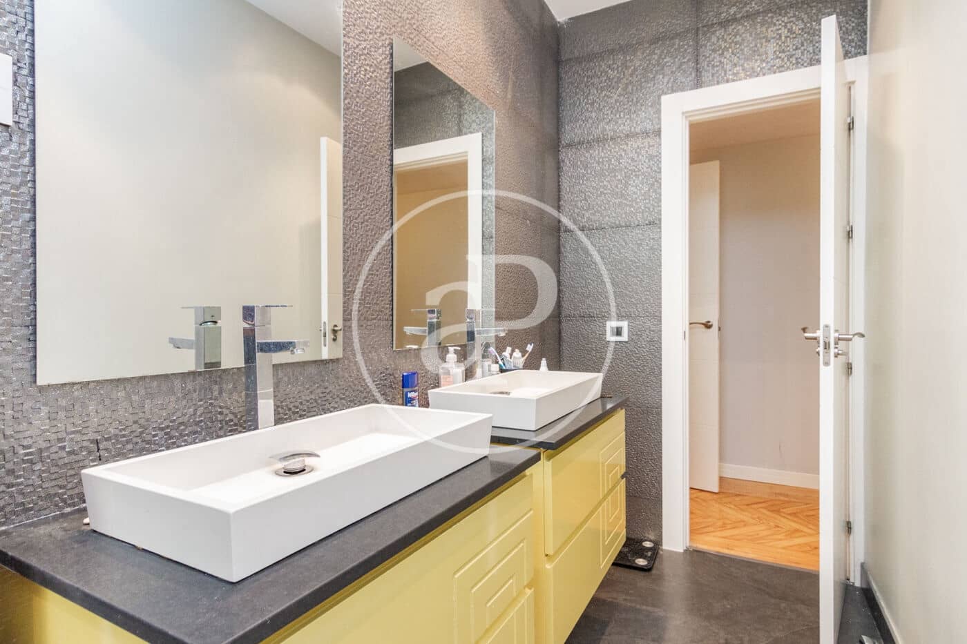 4 soveværelse Lejlighed til leje i Madrid by - € 3.500 (Ref: 8979669)