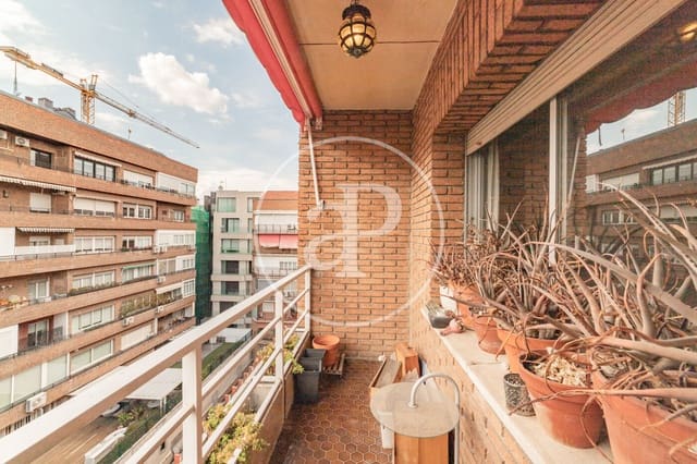 3 soveværelse Lejlighed til salg i Recoletos, Madrid by - € 1.890.000 (Ref: 8979670)