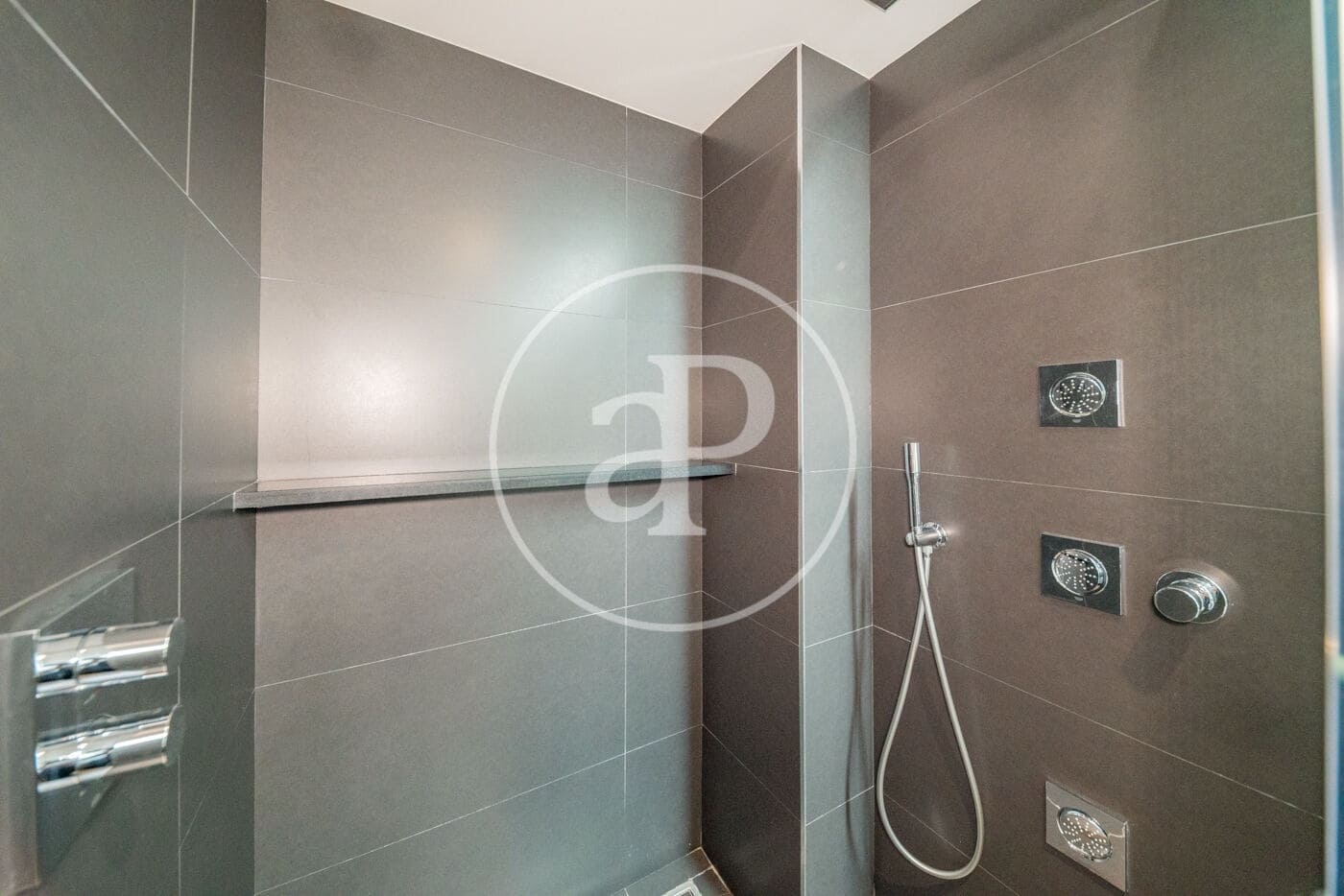 1 soverom Leilighet til leie i Madrid by - € 3 200 (Ref: 8980301)