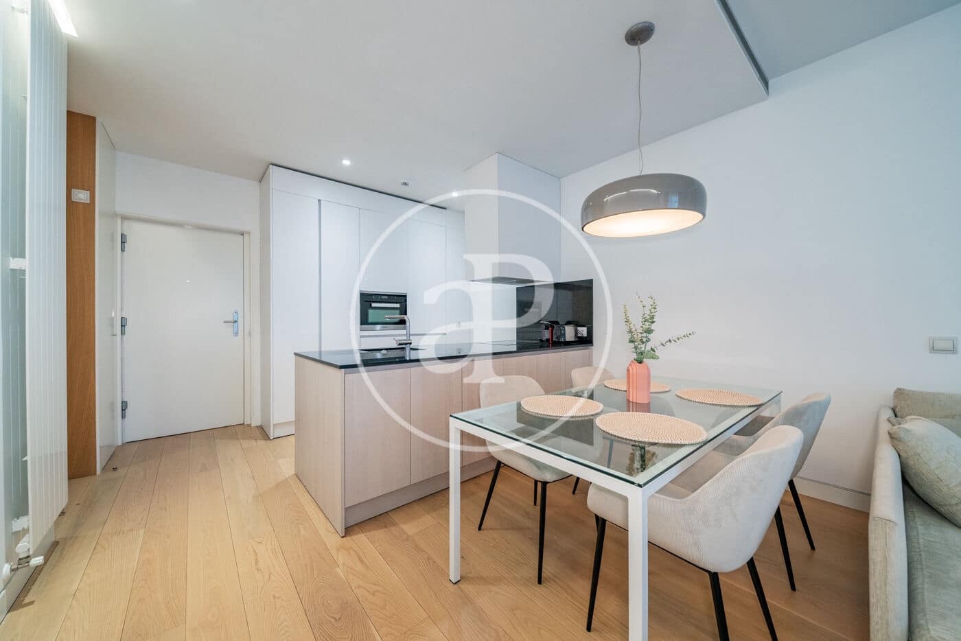 1 soverom Leilighet til leie i Madrid by - € 3 200 (Ref: 8980301)