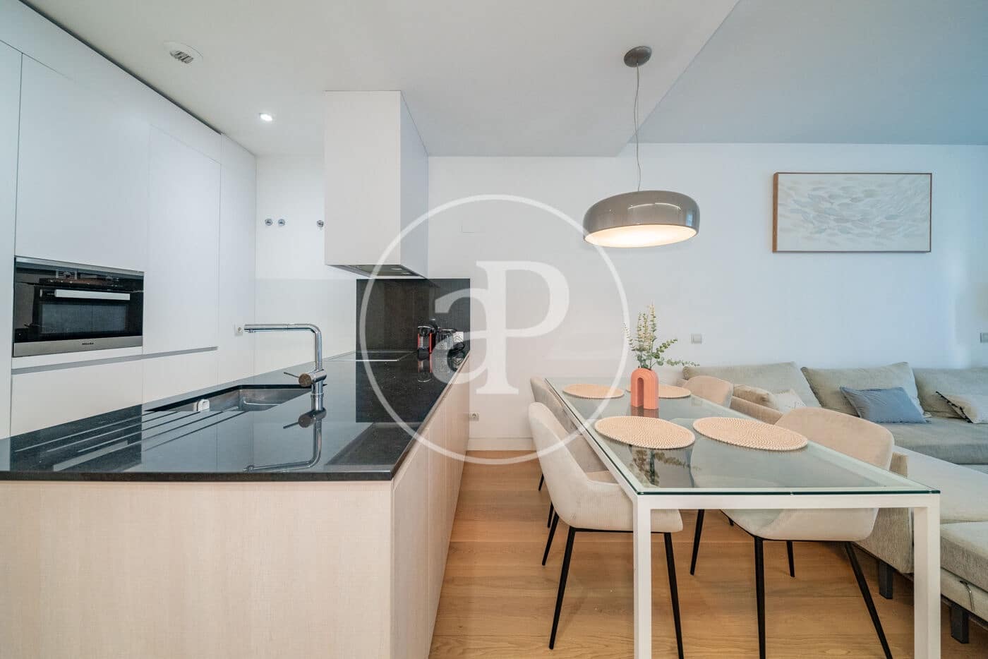 1 soverom Leilighet til leie i Madrid by - € 3 200 (Ref: 8980301)