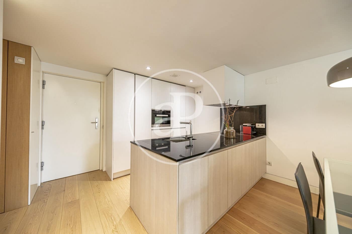 1 sovrum Lägenhet att hyra i Madrid stad - 3 200 € (Ref: 8980302)