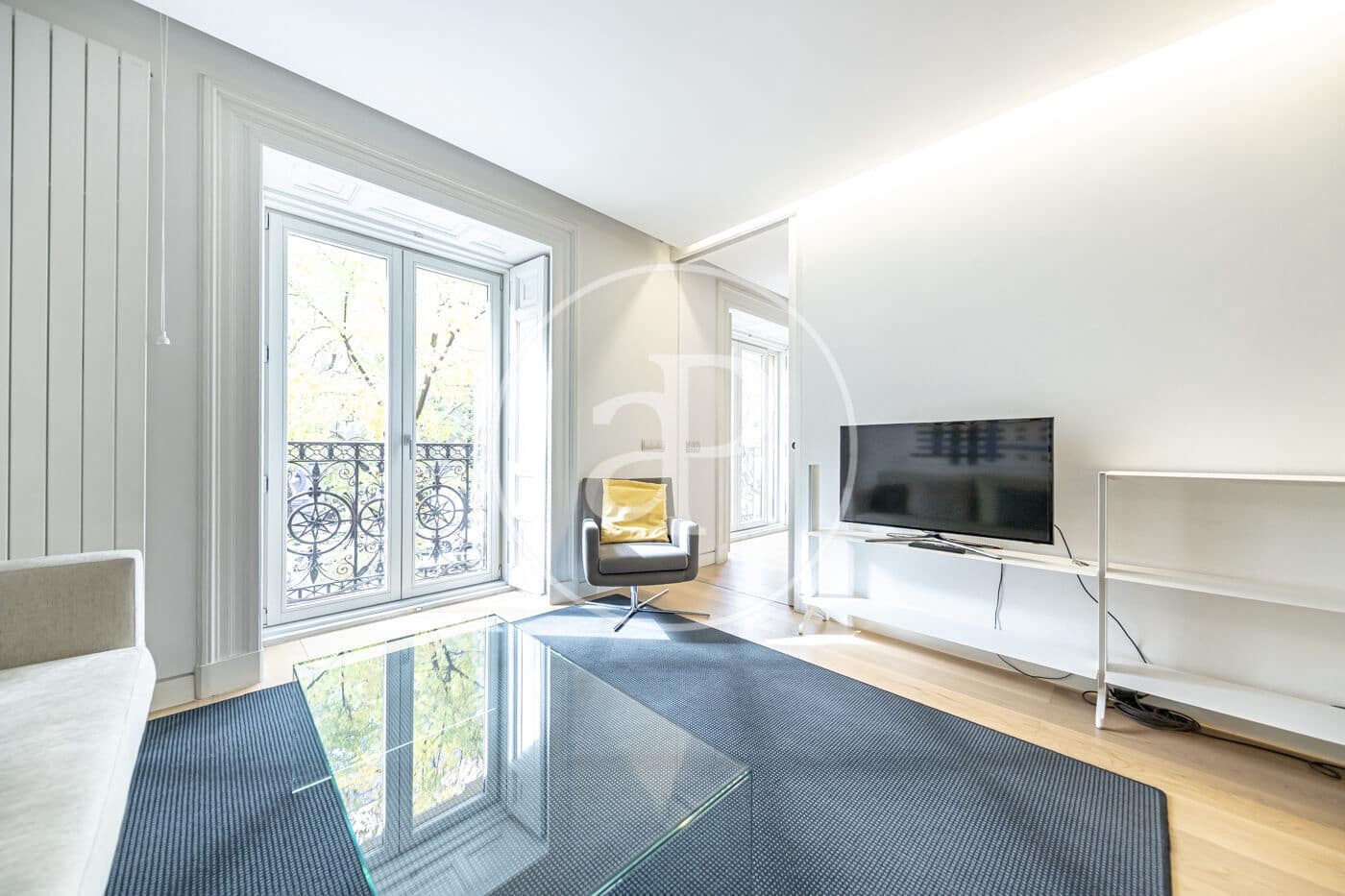 1 sovrum Lägenhet att hyra i Madrid stad - 3 200 € (Ref: 8980302)