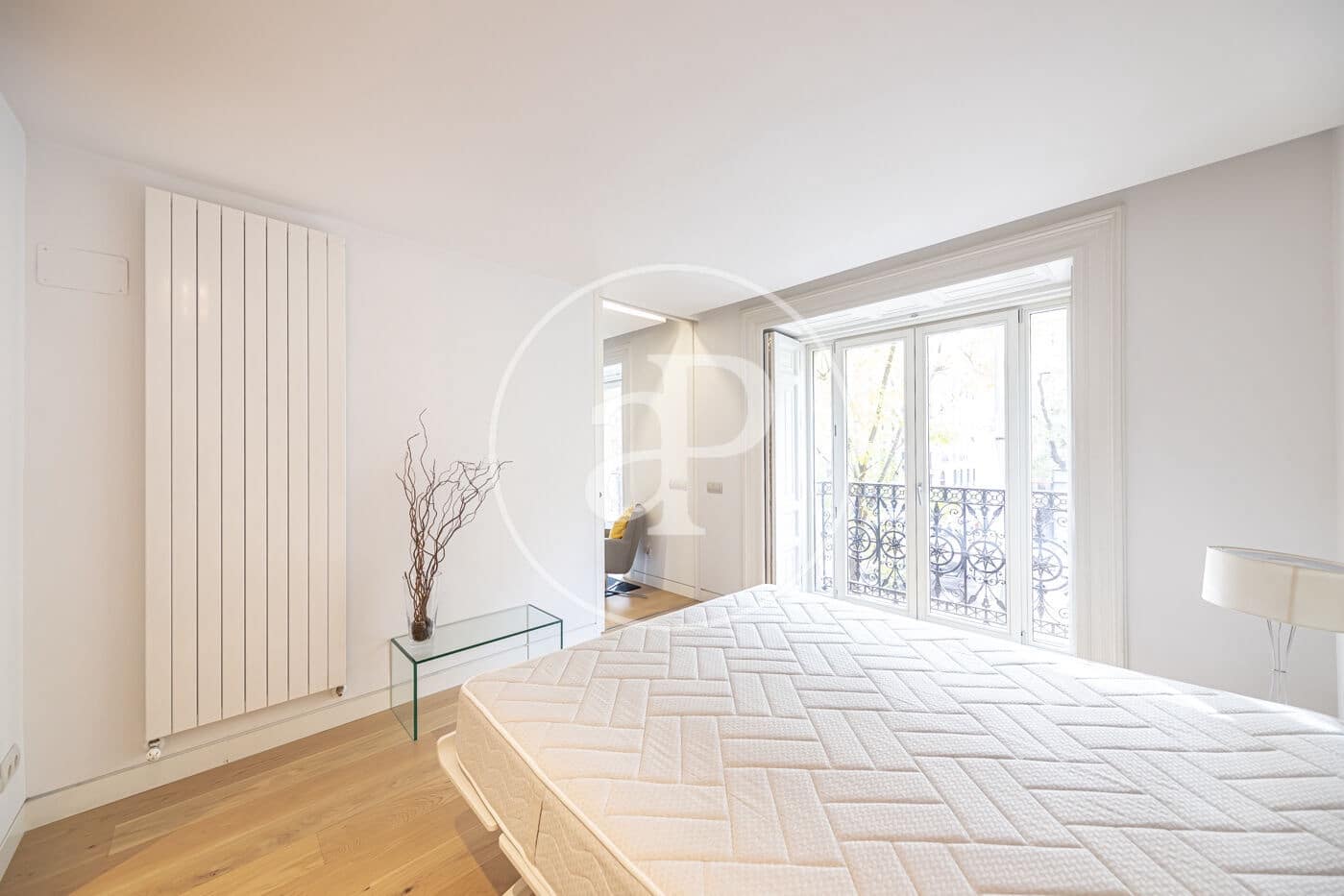 1 sovrum Lägenhet att hyra i Madrid stad - 3 200 € (Ref: 8980302)