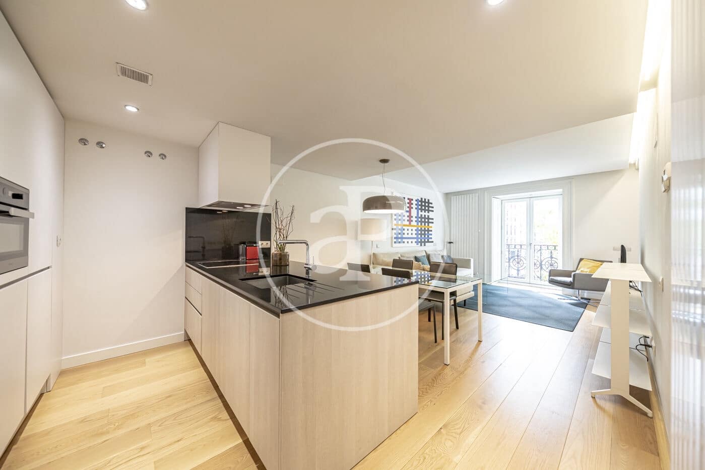 1 sovrum Lägenhet att hyra i Madrid stad - 3 200 € (Ref: 8980302)