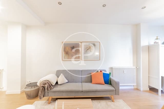 Apartamento de 2 habitaciones en Almagro, Madrid ciudad en alquiler - 2.700 € (Ref: 8980303)