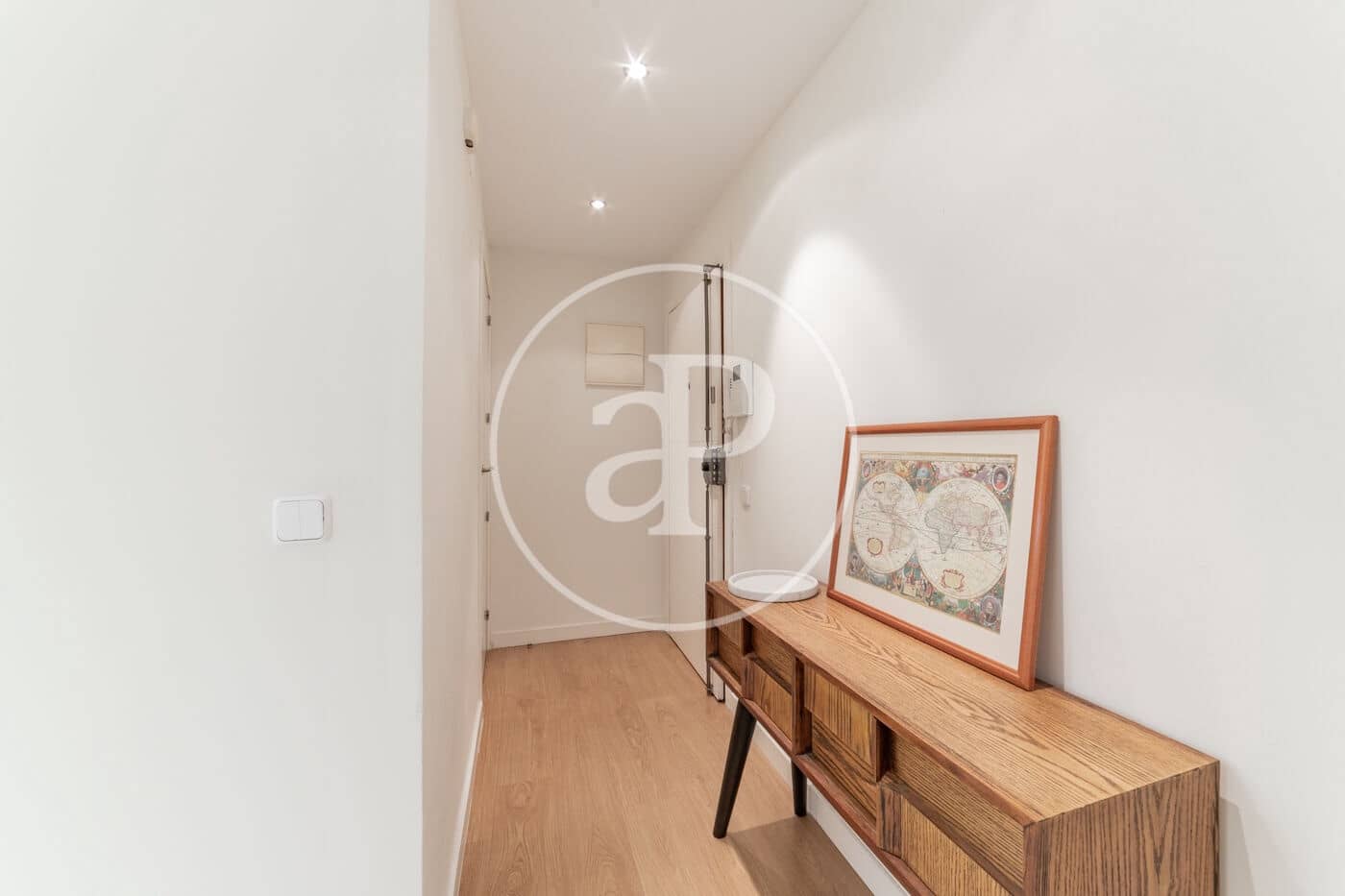 2 soverom Leilighet til leie i Madrid by - € 2 800 (Ref: 8980303)