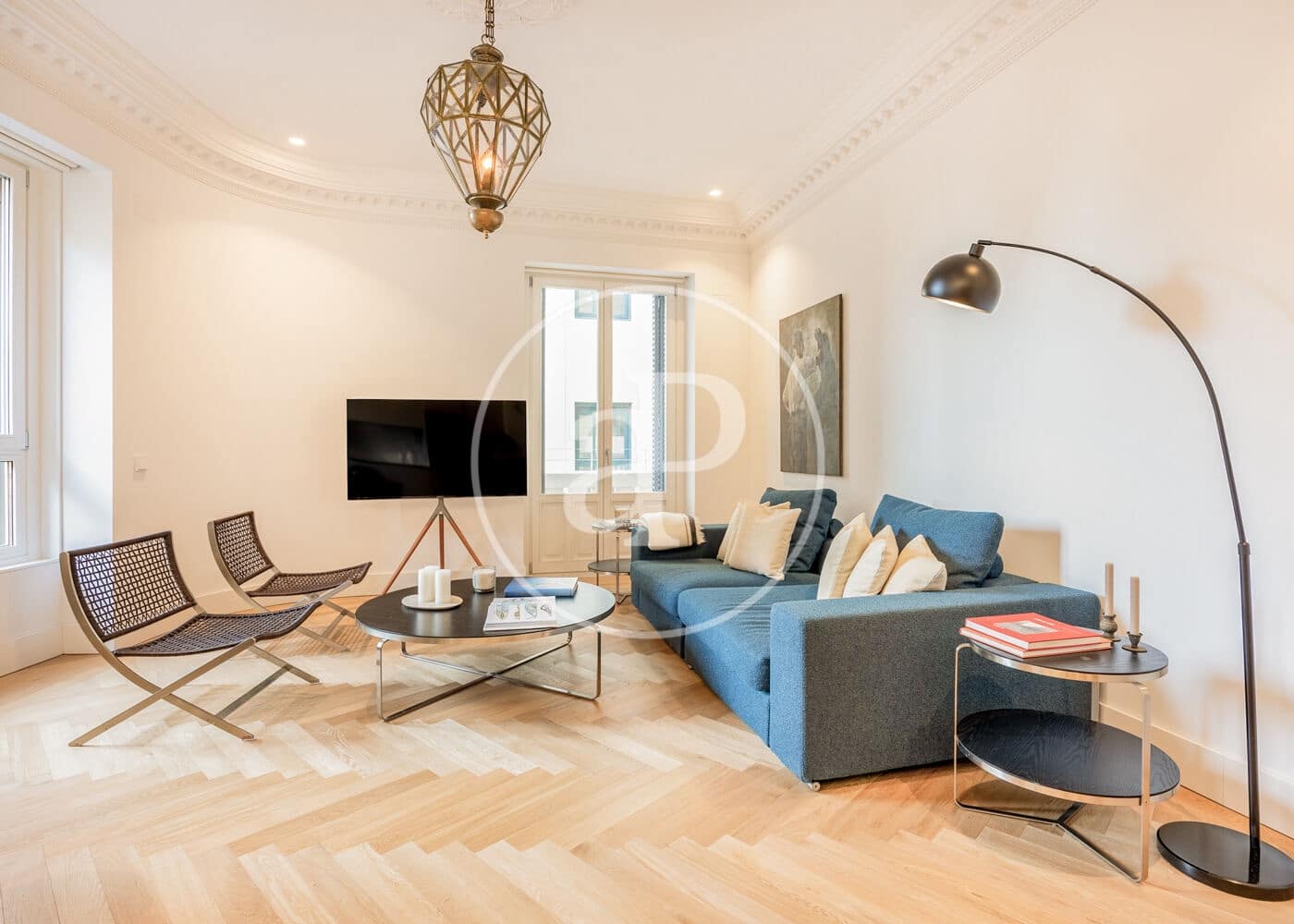 2 soveværelse Lejlighed til leje i Madrid by - € 3.600 (Ref: 8986872)