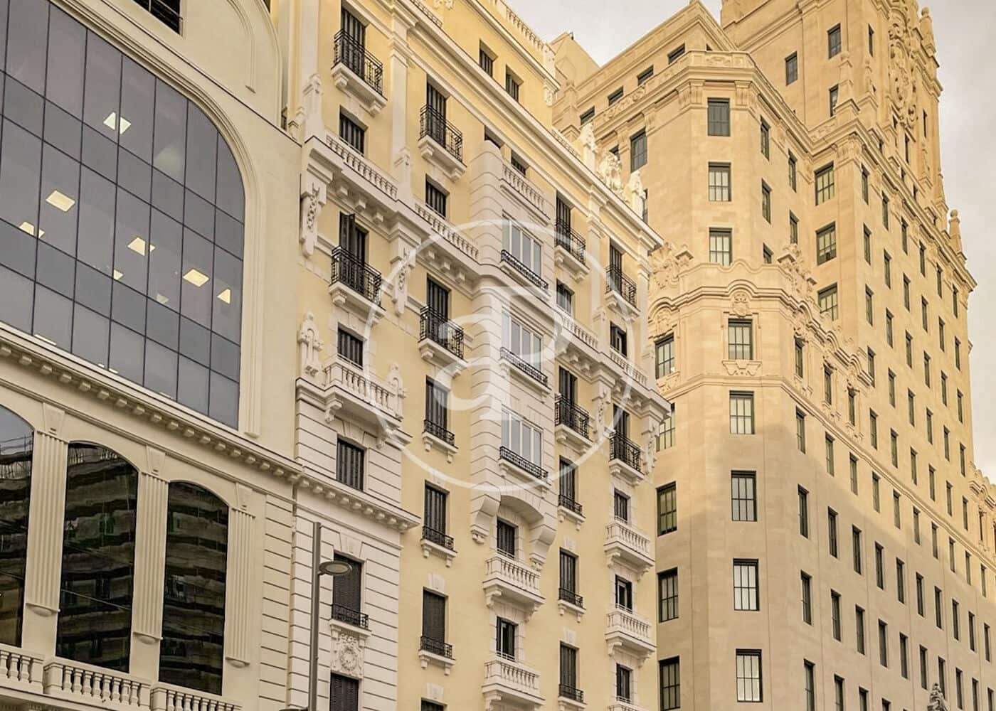 2 soveværelse Lejlighed til leje i Madrid by - € 3.600 (Ref: 8986872)