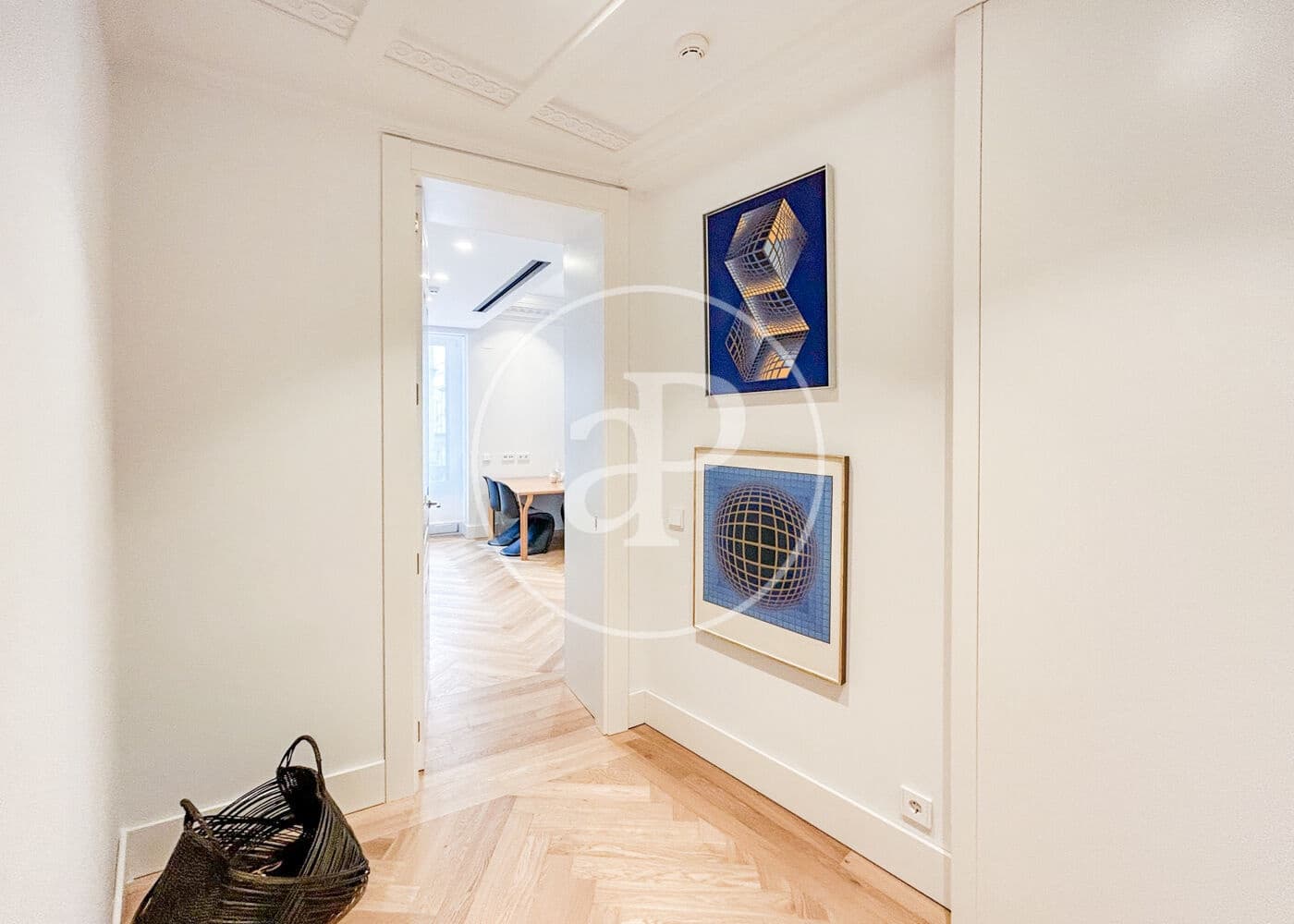 2 soveværelse Lejlighed til leje i Madrid by - € 3.600 (Ref: 8986872)
