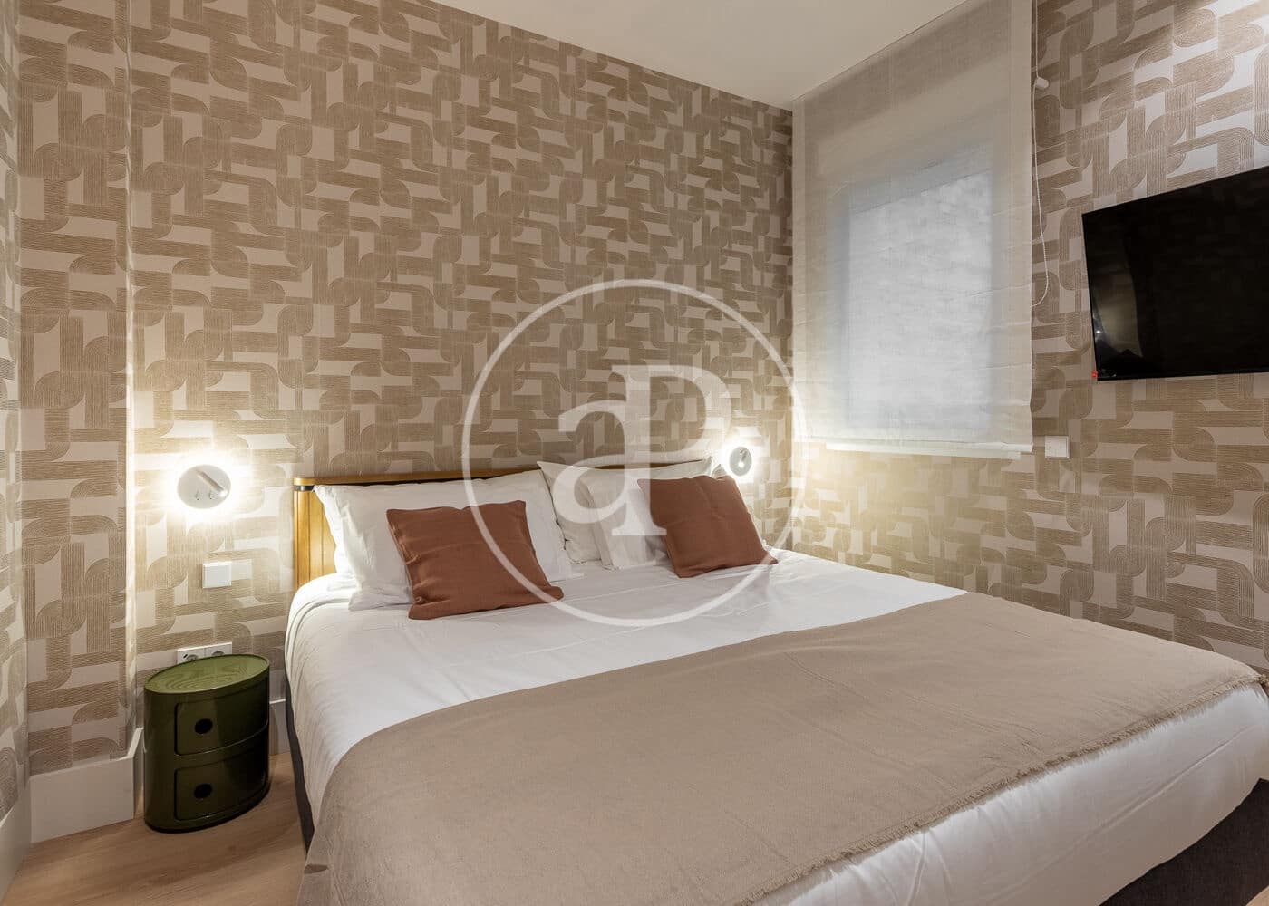 3 quarto Apartamento para arrendar em Madrid cidade - 6 400 € (Ref: 8986892)