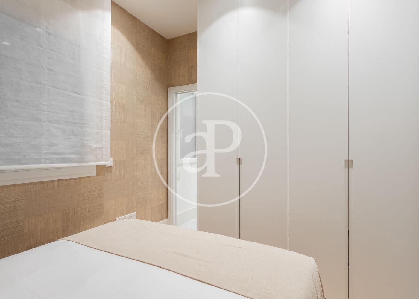 3 quarto Apartamento para arrendar em Madrid cidade - 6 400 € (Ref: 8986892)