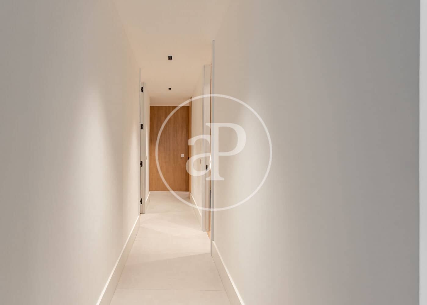 3 quarto Apartamento para arrendar em Madrid cidade - 6 400 € (Ref: 8986892)