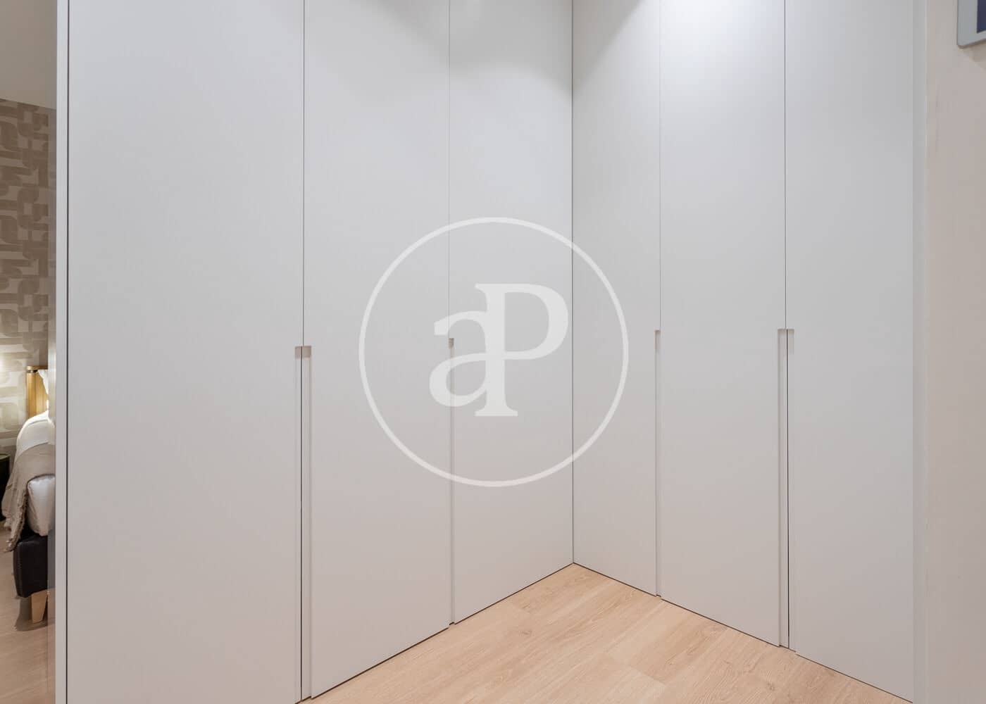 3 quarto Apartamento para arrendar em Madrid cidade - 6 400 € (Ref: 8986892)