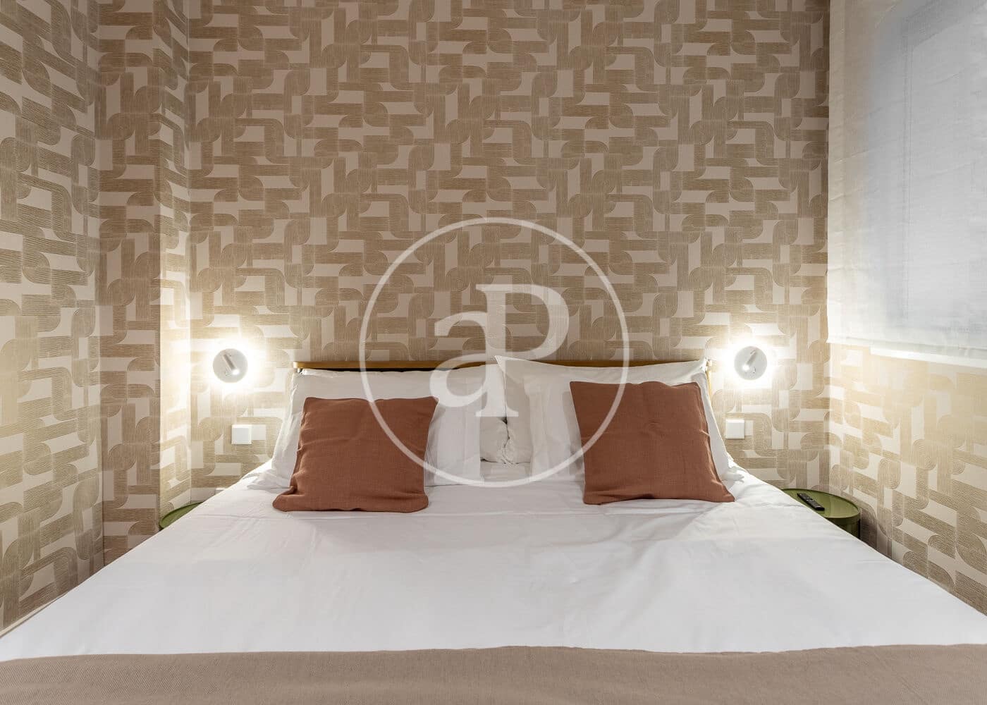 3 quarto Apartamento para arrendar em Madrid cidade - 6 400 € (Ref: 8986892)