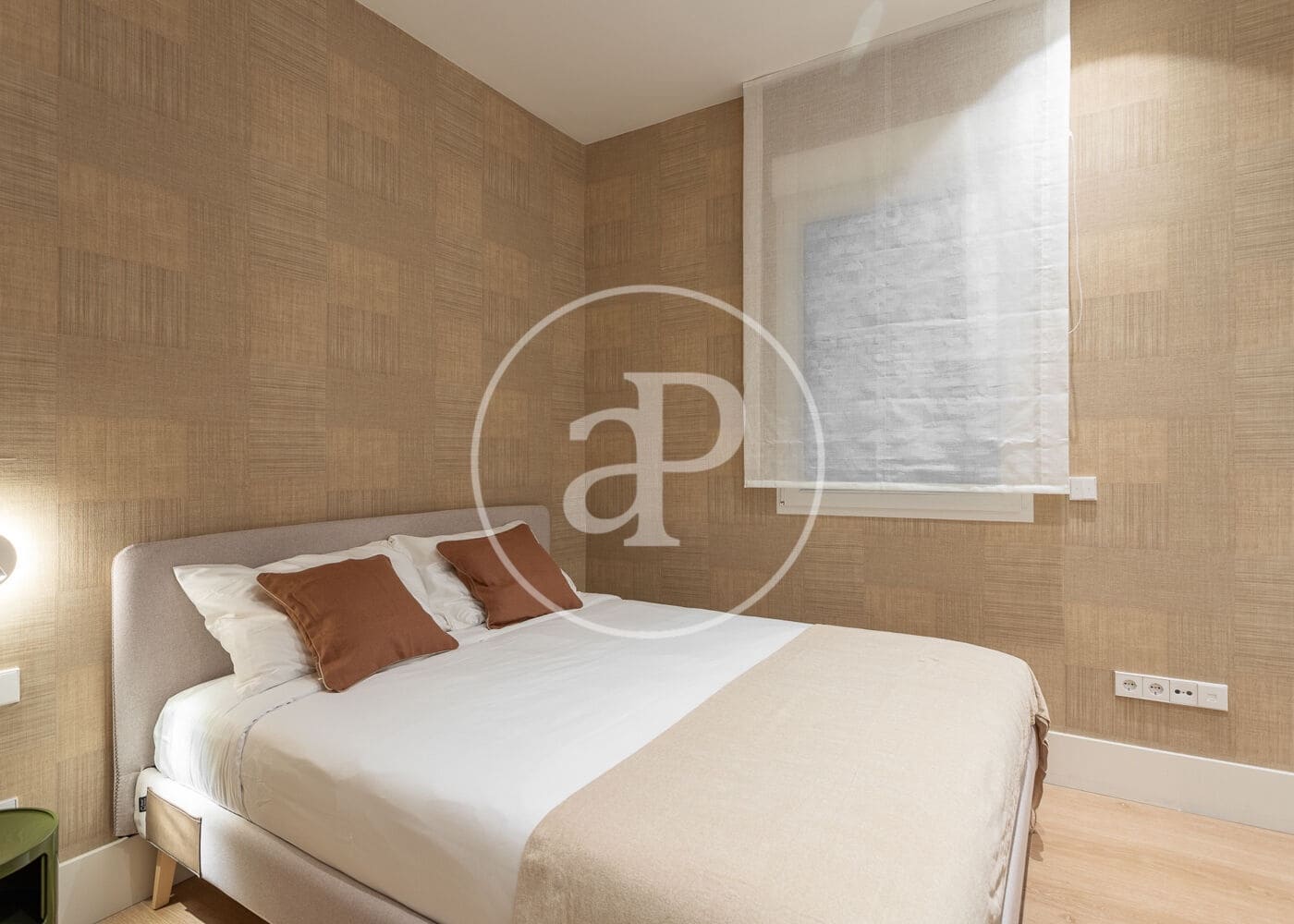 3 quarto Apartamento para arrendar em Madrid cidade - 6 400 € (Ref: 8986892)