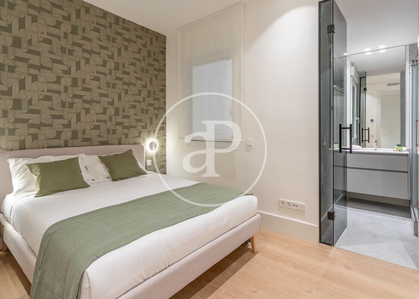 3 quarto Apartamento para arrendar em Madrid cidade - 6 400 € (Ref: 8986892)