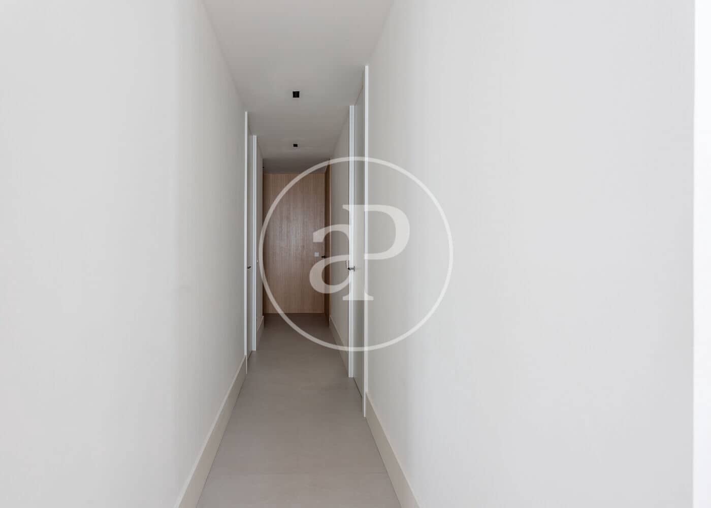 3 quarto Apartamento para arrendar em Madrid cidade - 6 400 € (Ref: 8986892)