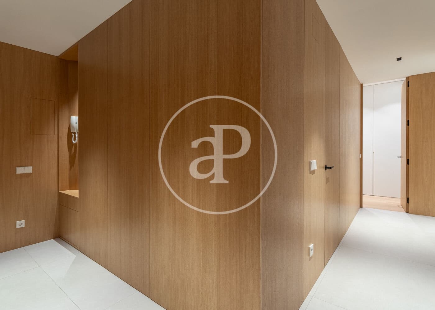 3 quarto Apartamento para arrendar em Madrid cidade - 6 400 € (Ref: 8986892)