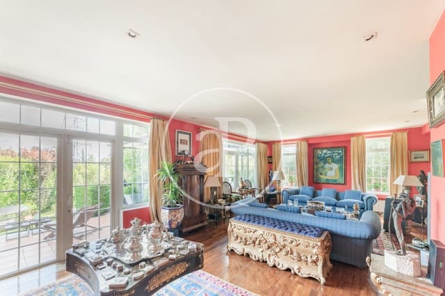 7 soveværelse Villa til salg i Pozuelo de Alarcón med swimmingpool - € 1.725.000 (Ref: 8986897)