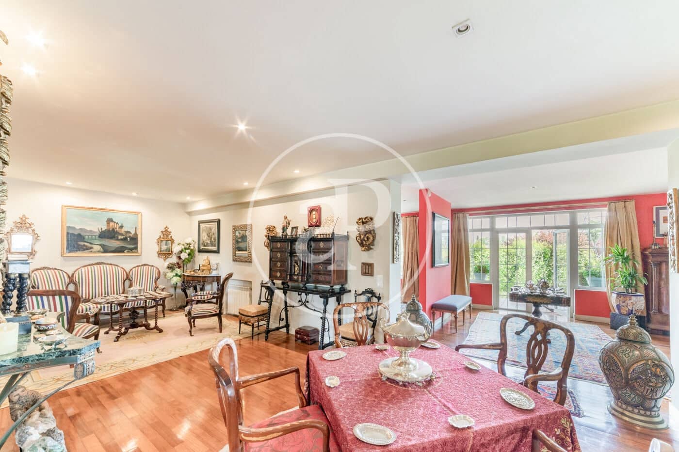 7 soveværelse Villa til salg i Pozuelo de Alarcon med swimmingpool - € 1.725.000 (Ref: 8986897)