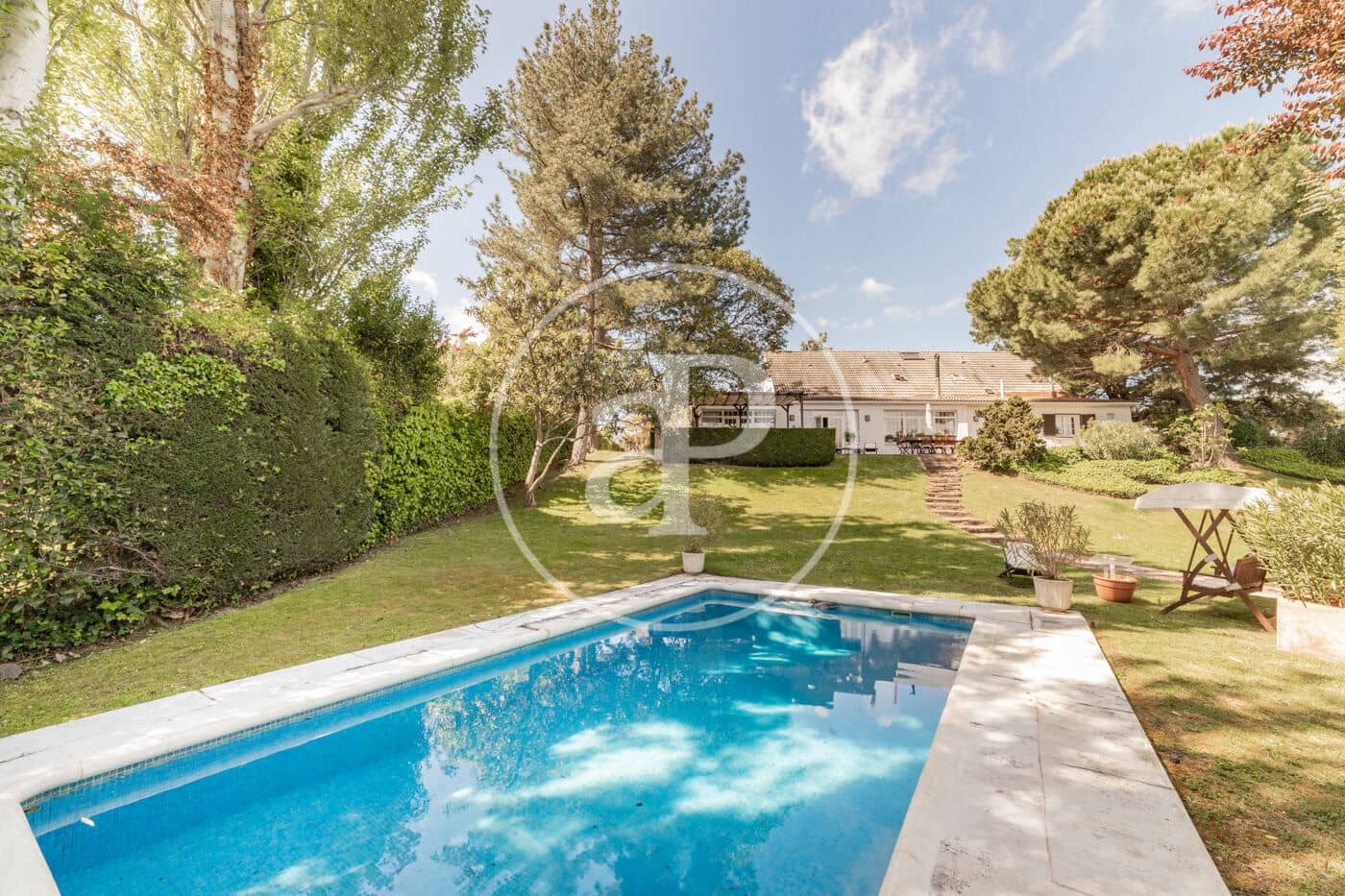 7 soveværelse Villa til salg i Pozuelo de Alarcon med swimmingpool - € 1.725.000 (Ref: 8986897)