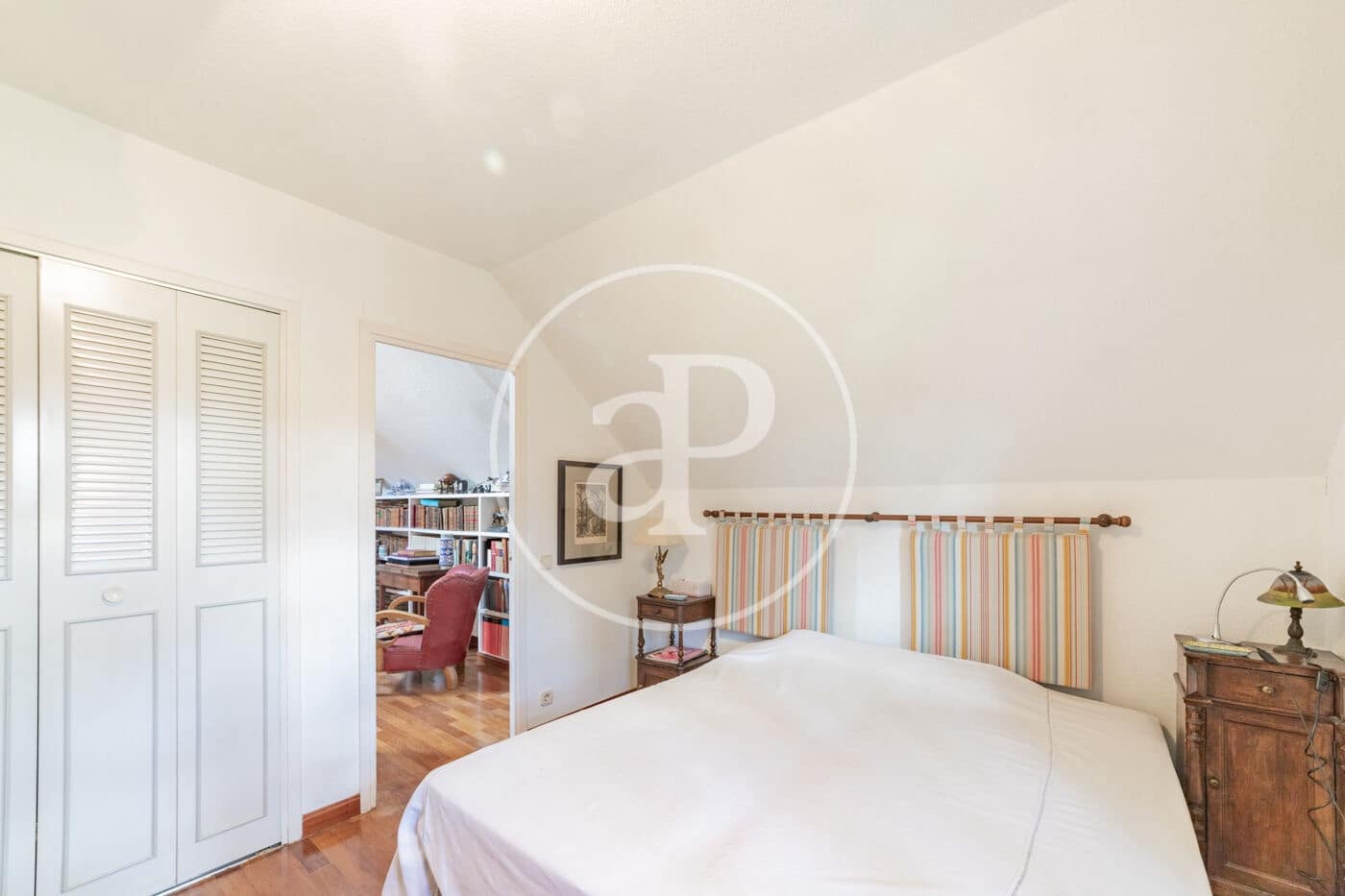 7 soveværelse Villa til salg i Pozuelo de Alarcon med swimmingpool - € 1.725.000 (Ref: 8986897)