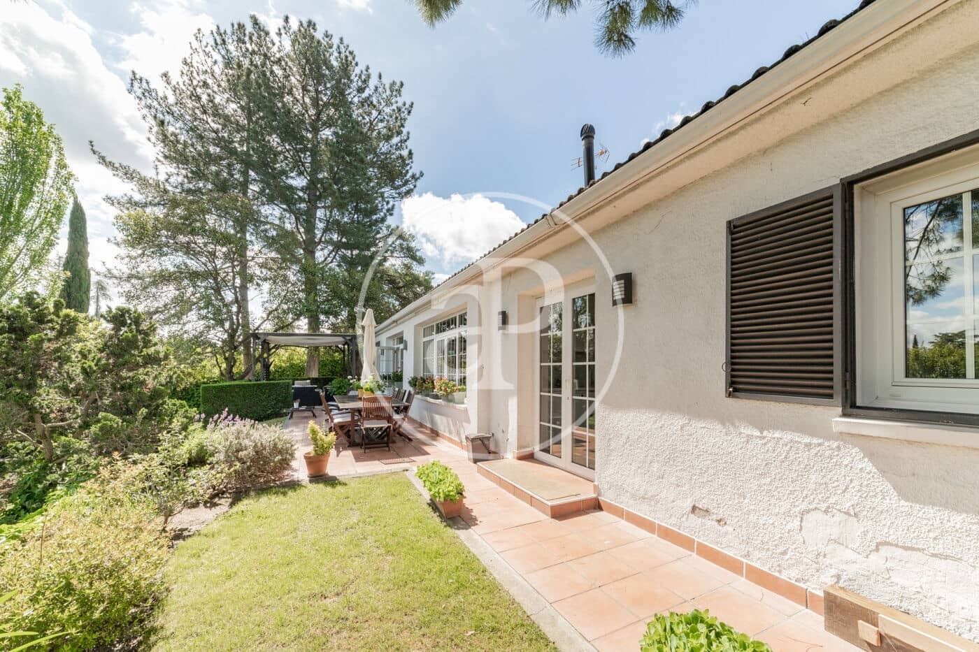 7 soveværelse Villa til salg i Pozuelo de Alarcon med swimmingpool - € 1.725.000 (Ref: 8986897)