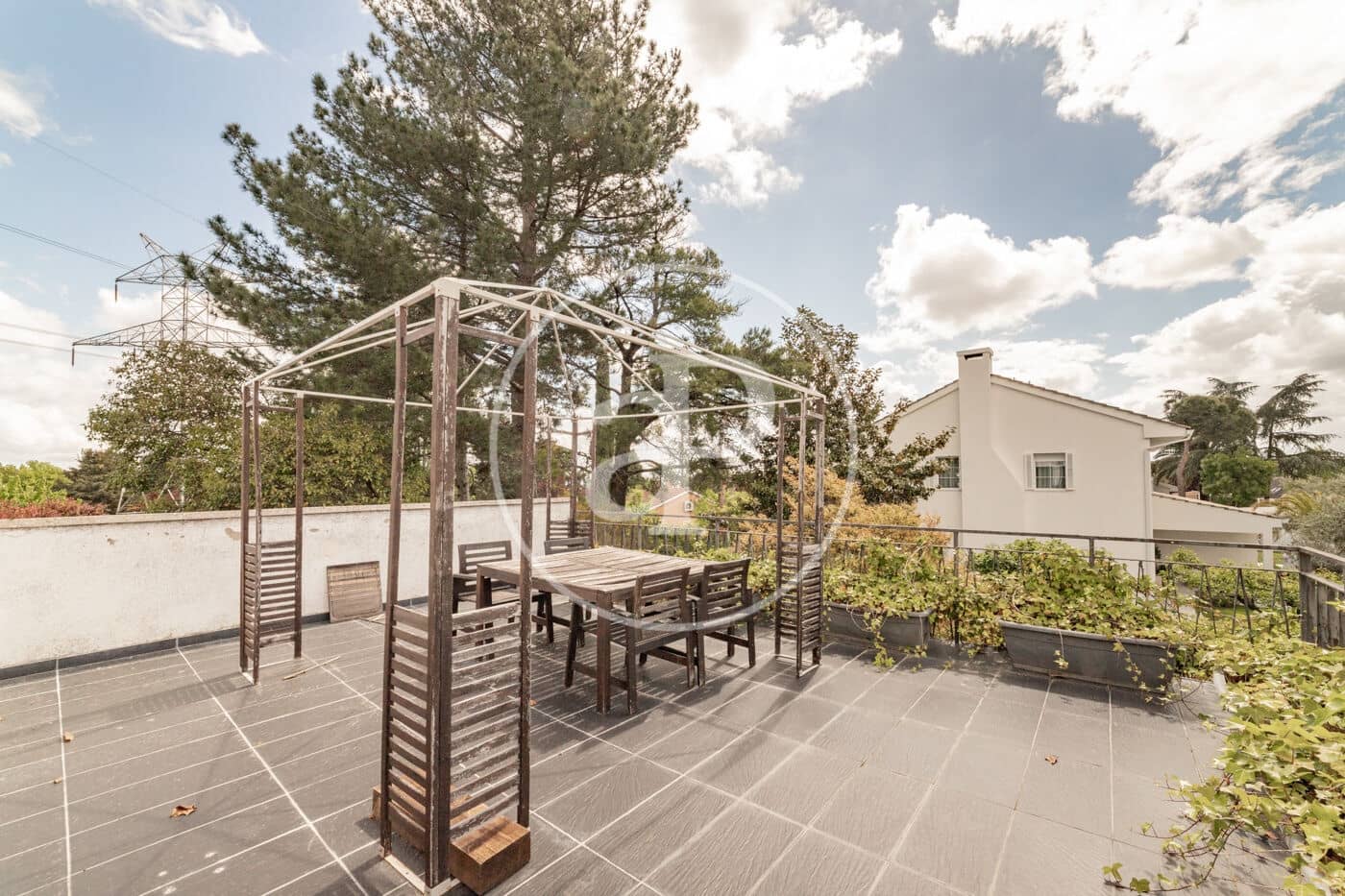 7 soveværelse Villa til salg i Pozuelo de Alarcon med swimmingpool - € 1.725.000 (Ref: 8986897)