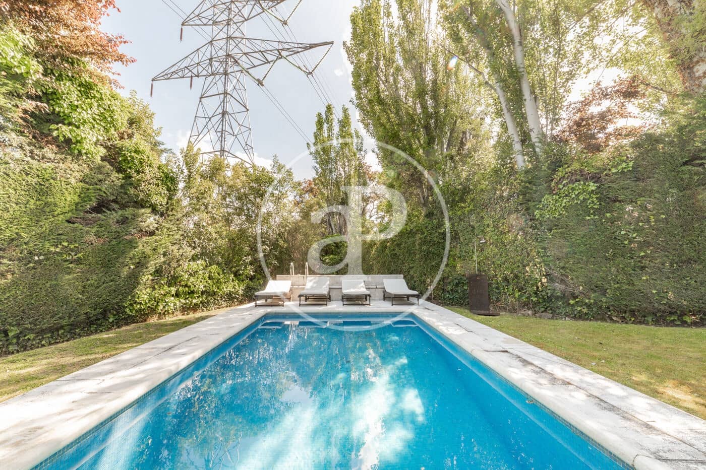 7 soveværelse Villa til salg i Pozuelo de Alarcon med swimmingpool - € 1.725.000 (Ref: 8986897)