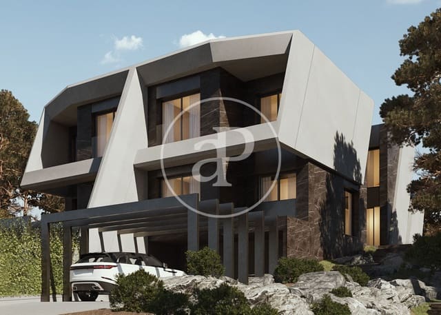 4 bedroom Apartment for sale in Torrelodones with pool - € 950,000 (Ref: 8986927)