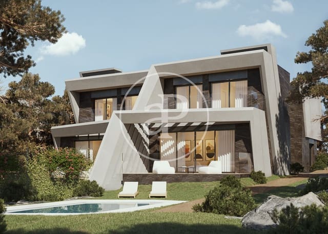 4 bedroom Apartment for sale in Torrelodones with pool - € 950,000 (Ref: 8986927)